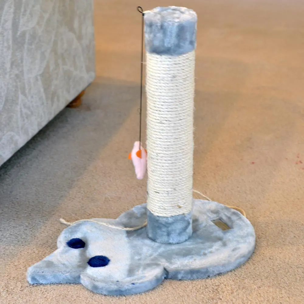 Armarkat Mouse Shape Real Wood Cat Scratcher Toy, Sisal Scratching Post For Kitty TraInIng - Image 2